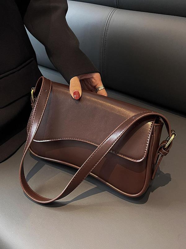 Velora Glossy Shoulder Bag - MILOÉ